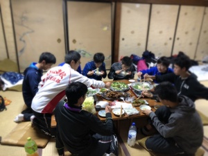 山口から高校生９人が宿泊しています。