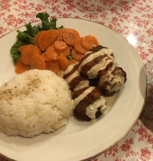 世界史の宿題で珍しい国の料理を食べに行きました。